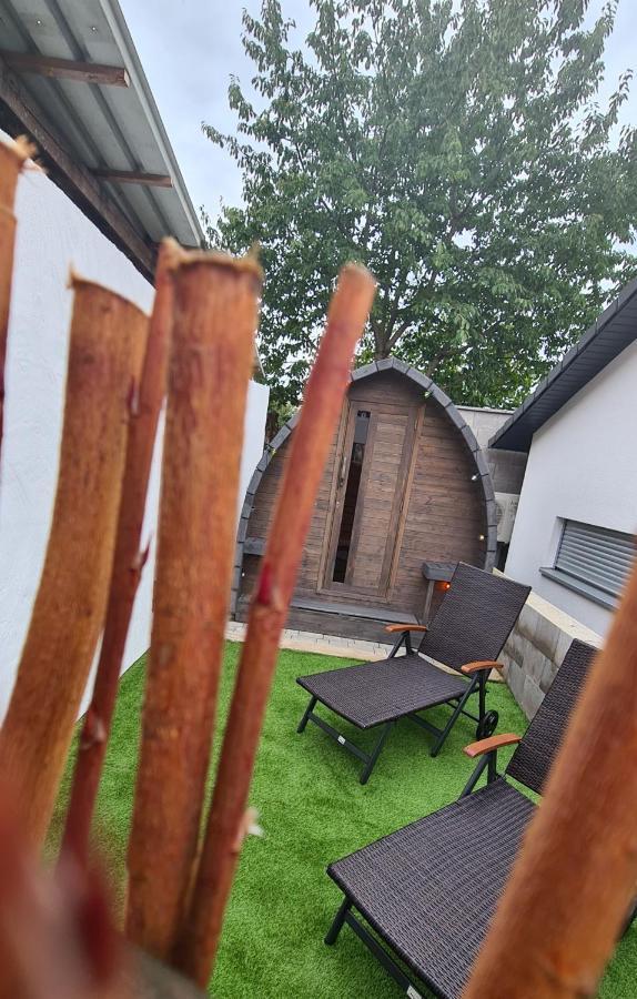 Schlaffass Mit Wellness In Alter Scheune Seinsheim Buitenkant foto